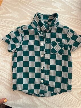 Kids' Green & Gray Checkered Short-Sleeve Button-Up Shirt
